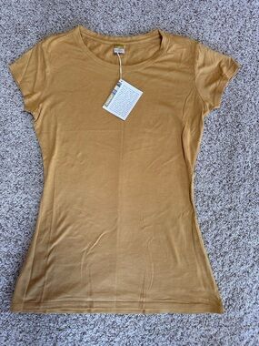 ONNO Women’s Mustard Short Sleeve Bamboo Crewneck Top